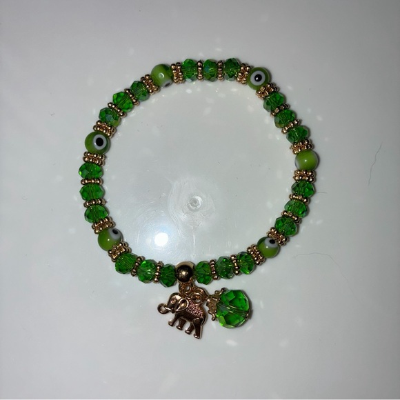 Green Crystal Bead Stretch Bracelet with Gold Elephant Charm - Picture 4 of 4